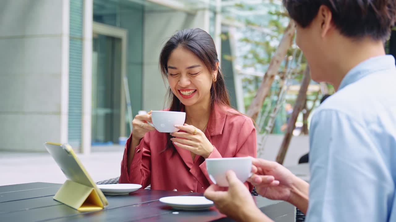 People having coffee
