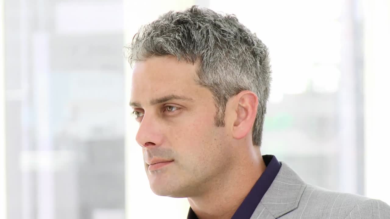 카리스마 넘치는 사업가 의 초상화