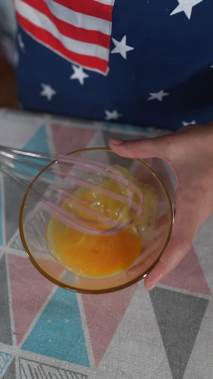 batir huevos en un tazón