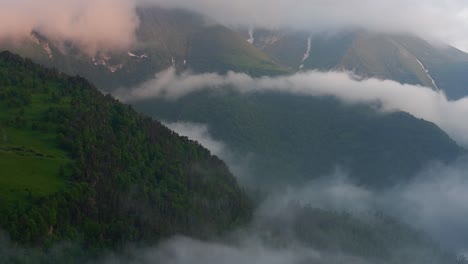 Paisaje-De-Vista-Superior-De-Nubes-De-Montaña.-Hermosa-Naturaleza-Paisaje-Natural