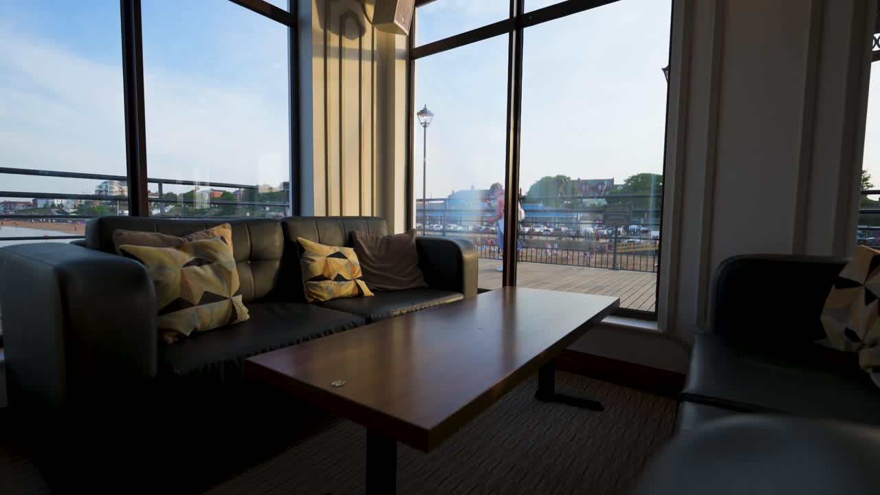 empuje en tiro de salón, puesta de sol