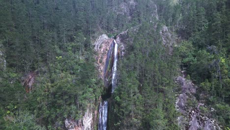 Wasserfall-Salto-De-Aguas-Blancas-Im-Nationalpark-Juan-Bautista-Perez-Rancier,-Constanza,-Dominikanische-Republik