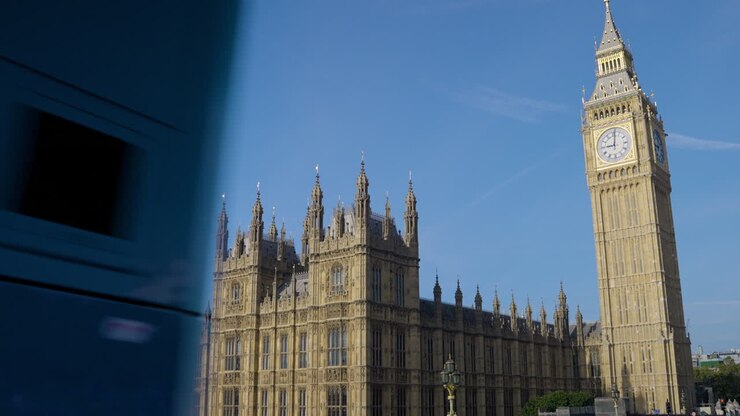Houses of Parliament and Big Ben in London