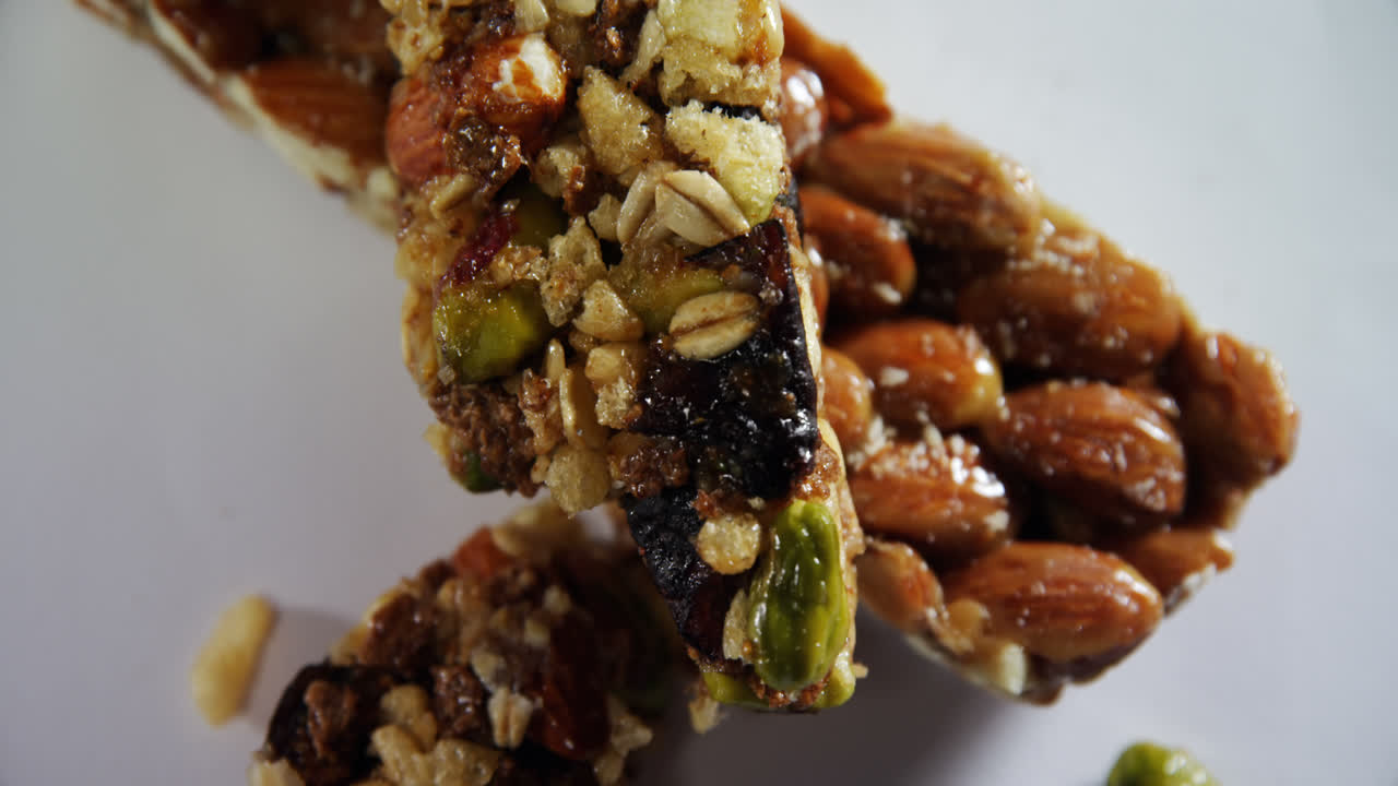 색 바탕에 그라놀라 바 4k