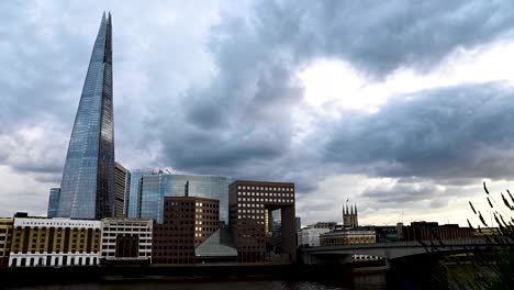 the shard behind the london bridge hospital