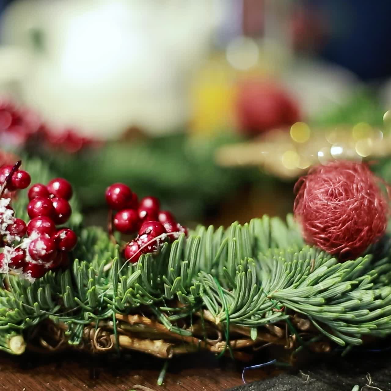 haciendo regalos de navidad