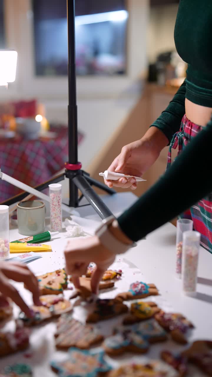 Decorating Gingerbread Cookies for the Holidays