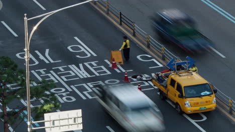 Timelapse-of-road-traffic-on-Seoul-highway-South-Korea