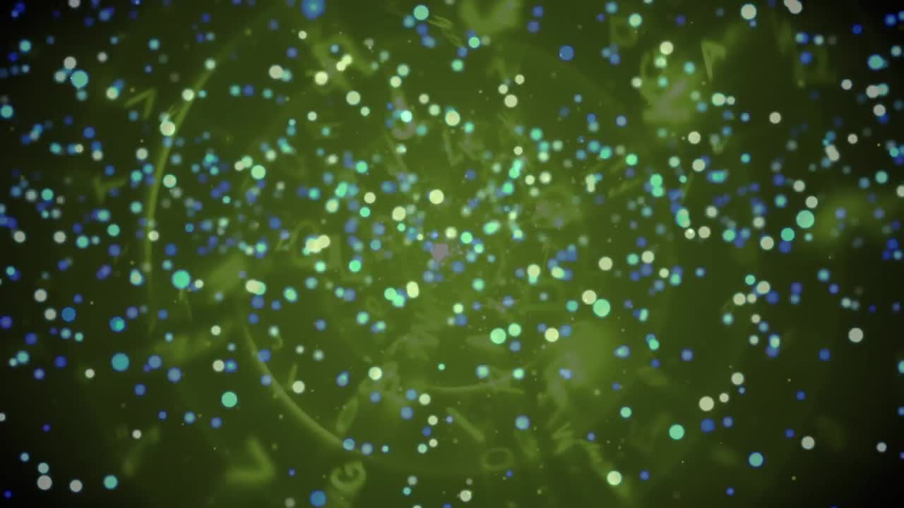 animación de luces de navidad brillantes que se elevan sobre el humo y las letras sobre un fondo negro