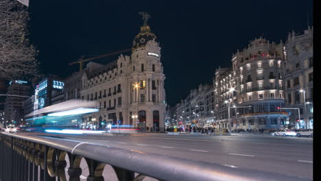 Timelapse-De-Movimiento-En-La-Noche-En-Madrid