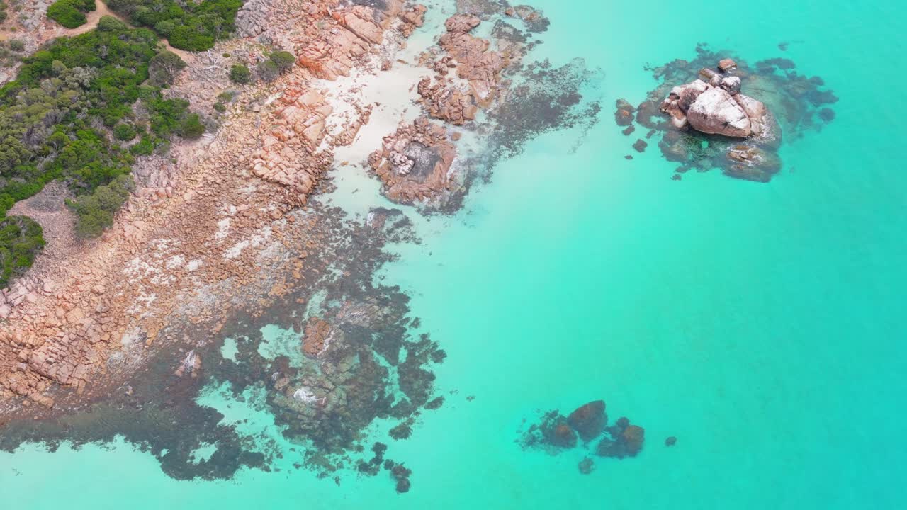 Shallow rocks around Meelup beach in Dunsborough, Western Australia