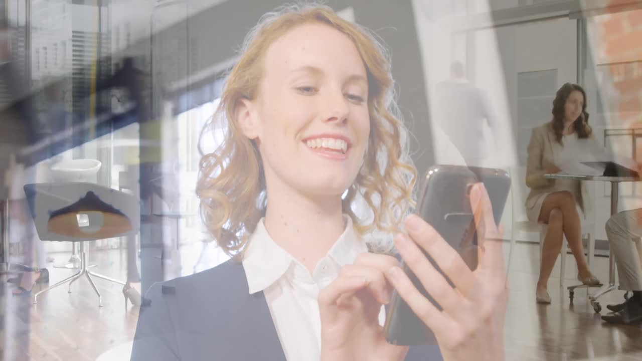 도시 풍경 위의 사무실에서 다양한 사업가들의 애니메이션