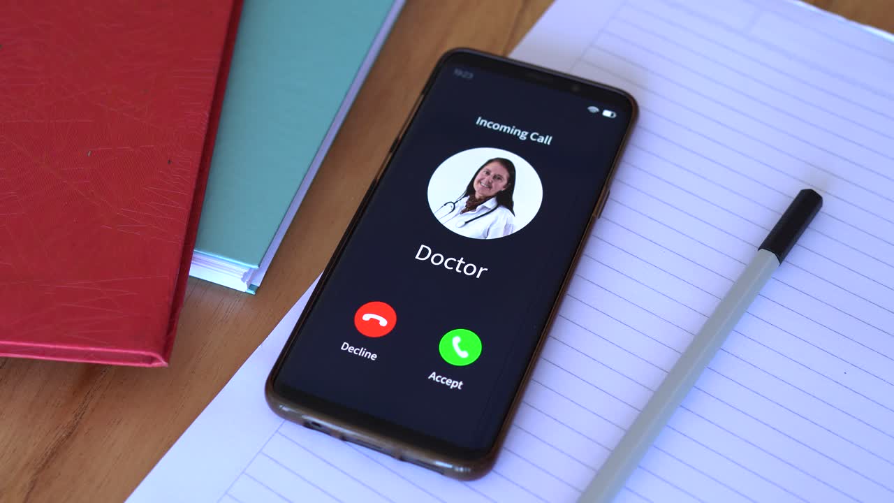 Incoming call from the doctor. Good communication between the health professional and the patient.