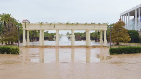 A-beautiful-fountain-in-the-park-of-performing-arts-centre-in-Valencia,-Spain