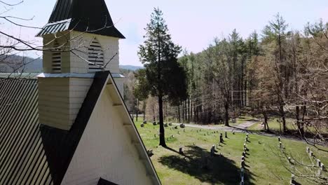 Church-Steeple-Flyover,-St-Johns-Episcopal-Church,-Valle-Crucis-NC