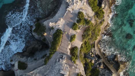 Aerial-aerial-shot-of-the-southern-tip-of-Isla-Mujeres,-Mexico