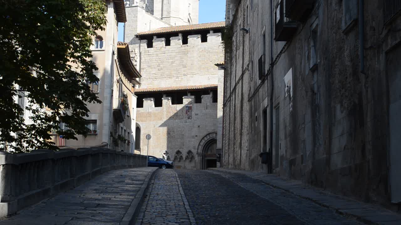 Edifici antichi nel centro storico di Girona, Spagna