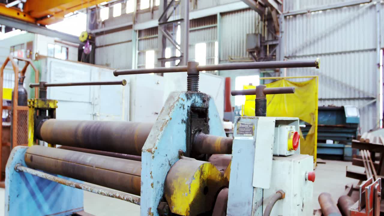 máquina en el taller 4k