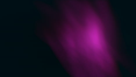 misteriosas y cautivadoras nubes púrpuras llamativas sobre un fondo oscuro