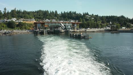 Traslado-Del-Ferry-Dejando-El-Ferry-Mukilteo-En-El-Estado-De-Washington.