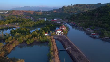 Islas-Serenas-Aguas-Tranquilas-Amanecer-Luz-De-La-Mañana