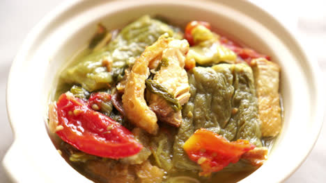 bitter gourd and preserved mustard green soup with pork