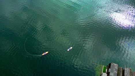 Sea-Testigo-De-La-Tranquilidad-De-La-Vida-En-El-Lago-De-Hallstatt.