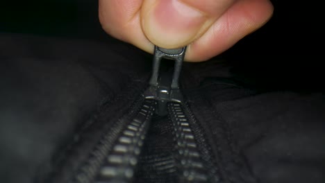 closing a zipper