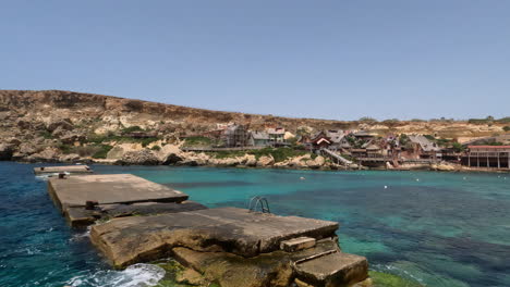 Mirador-De-Anchor-Bay-De-Una-Atracción-Turística-Para-La-Famosa-Película-&#39;Popeye&#39;-En-Popeye-Village,-Malta