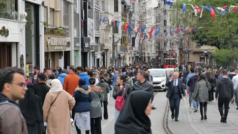 busy street scene in istanbul