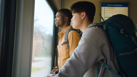 Friends-on-the-train