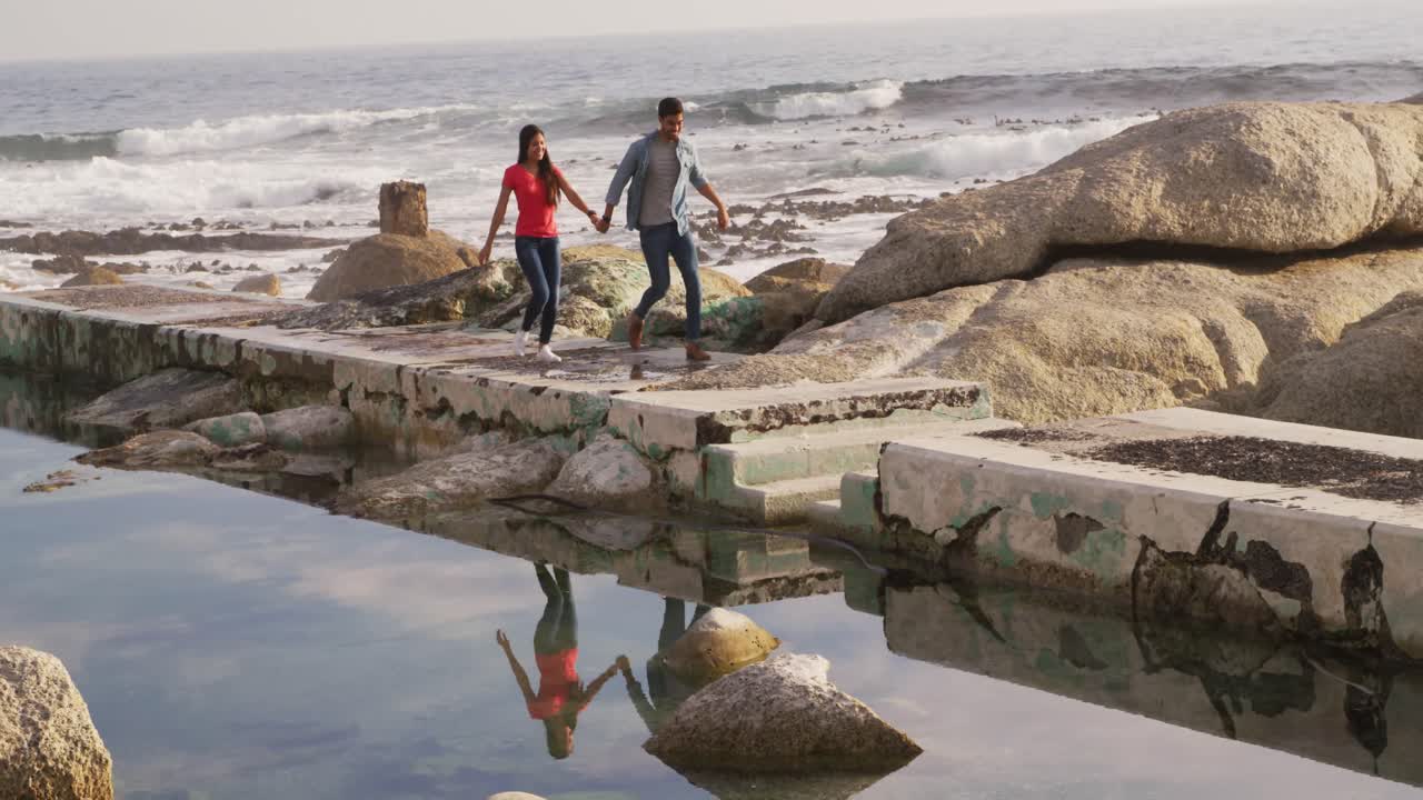 молодая пара, наслаждающаяся свободным временем вместе