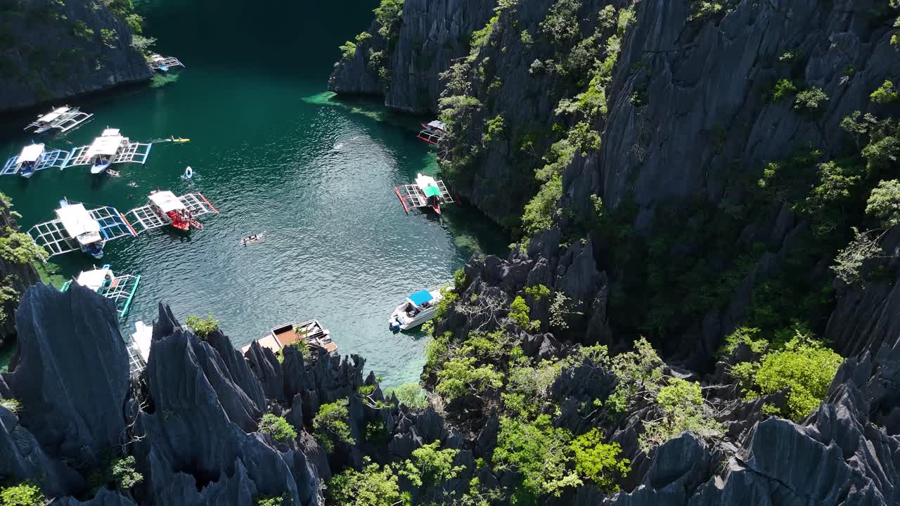 Stunning El Nido Lagoon, Palawan, Philippines