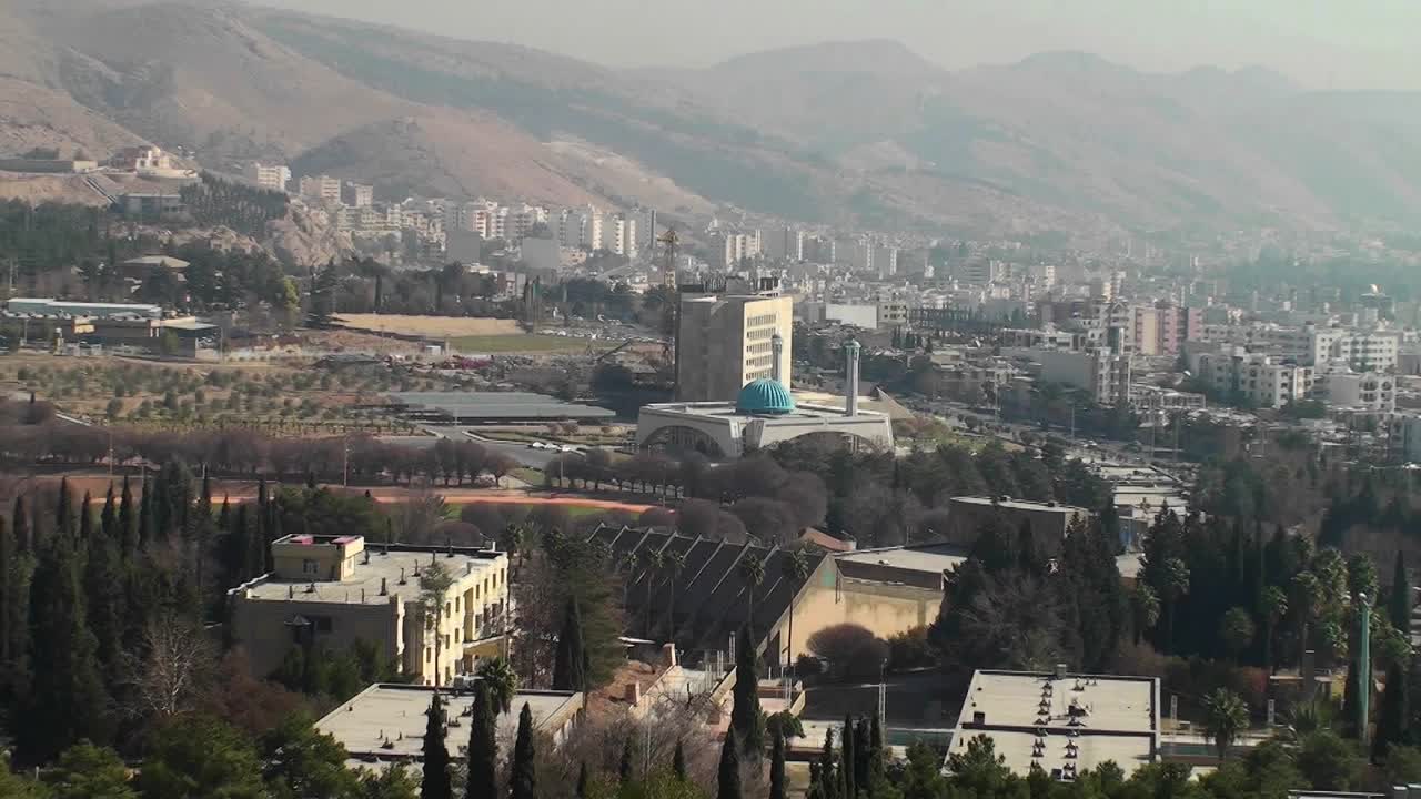 uma cidade moderna no irã 2