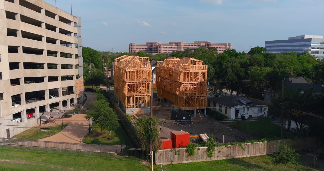 Nuove case in costruzione nell'area del Texas Medical Center