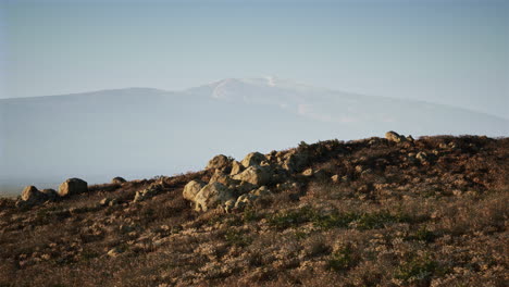 mauna kea volcano in hawaii