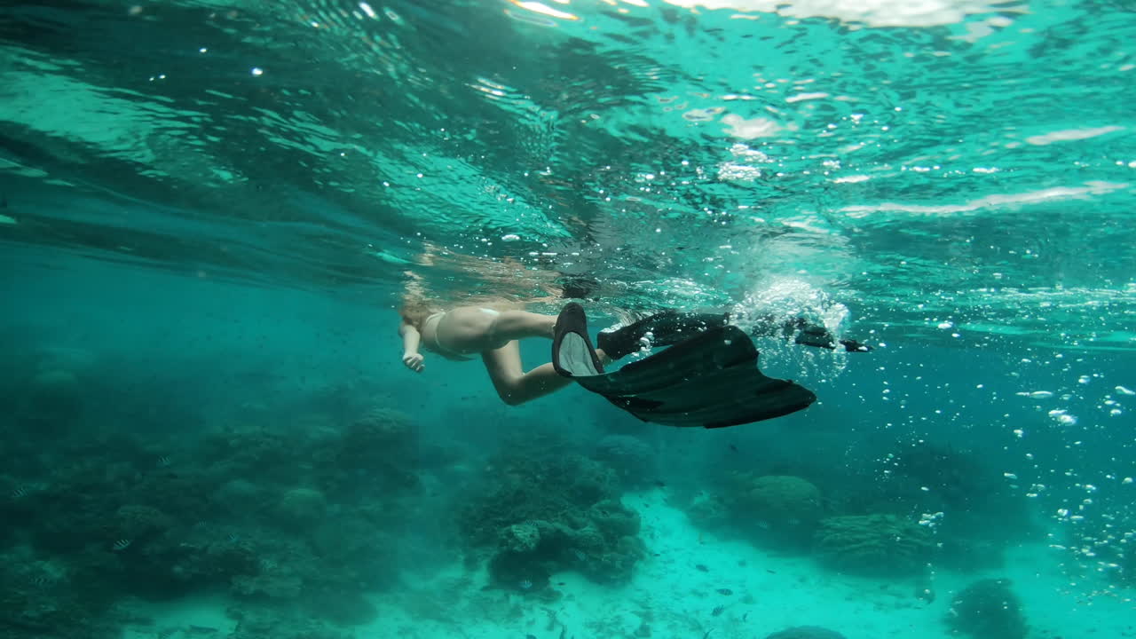 totalmente uno con el agua.