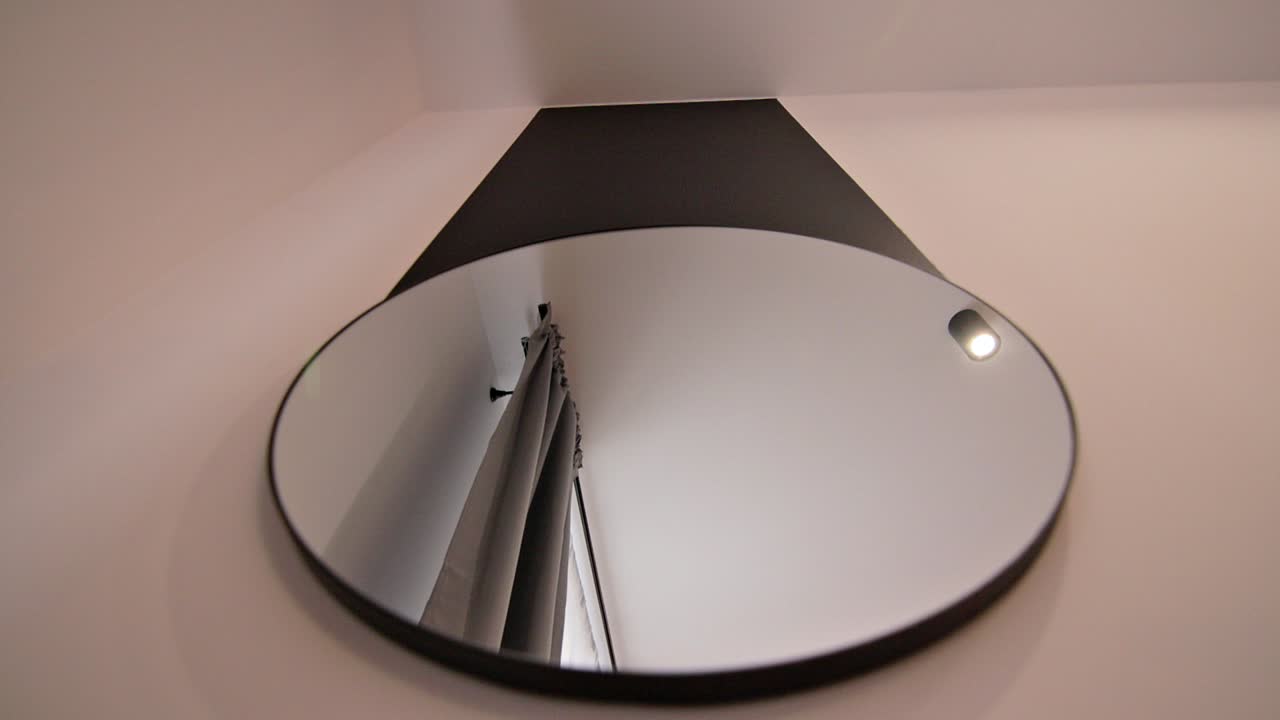 Nice shot of fancy mirror