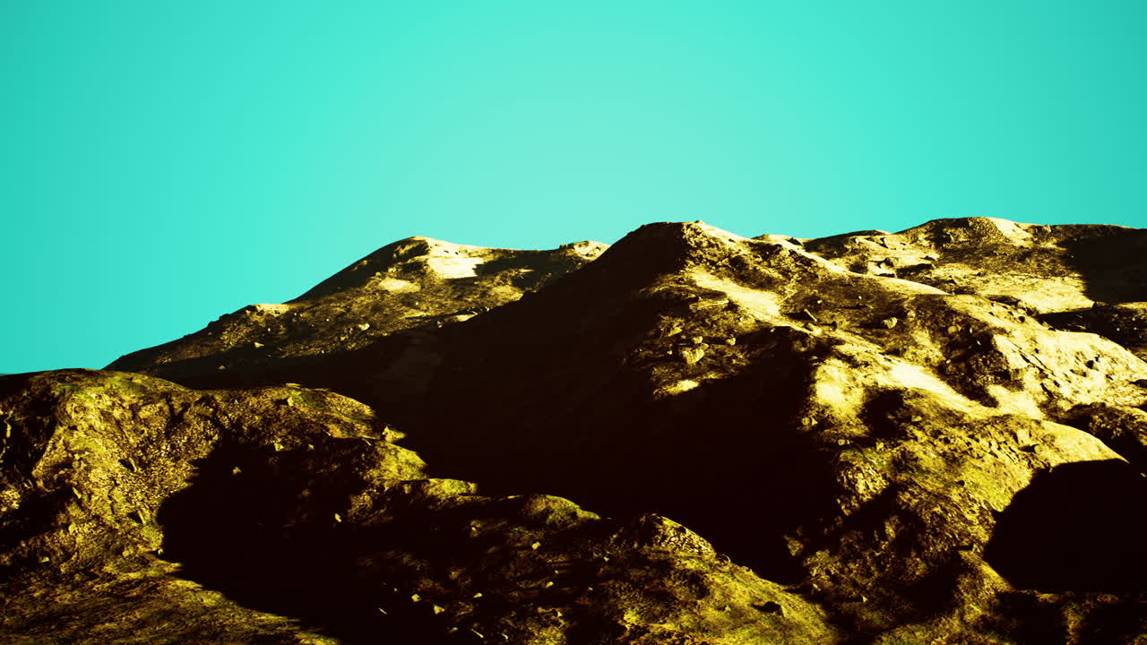 paisaje montañoso de invierno al atardecer