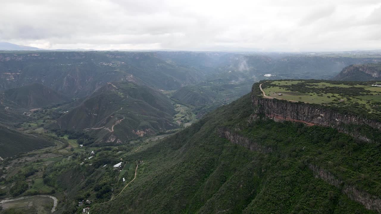 vista completa del cañon de pena del aire en mexico