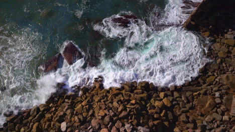 Australien-Seacliff-Bridge-Surf-Top-Down-View-Beruhigende-Wellen-Krachende-Felsen-Von-Taylor-Brant-Film