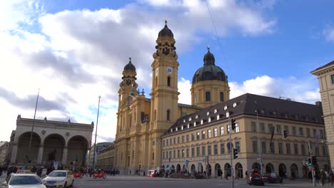 Theatinerkirche-In-München-Cu