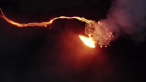 Toma-De-Drone-Del-Volcán-Litli-Hrutur-En-Islandia-Con-Niebla-Y-Humo-16