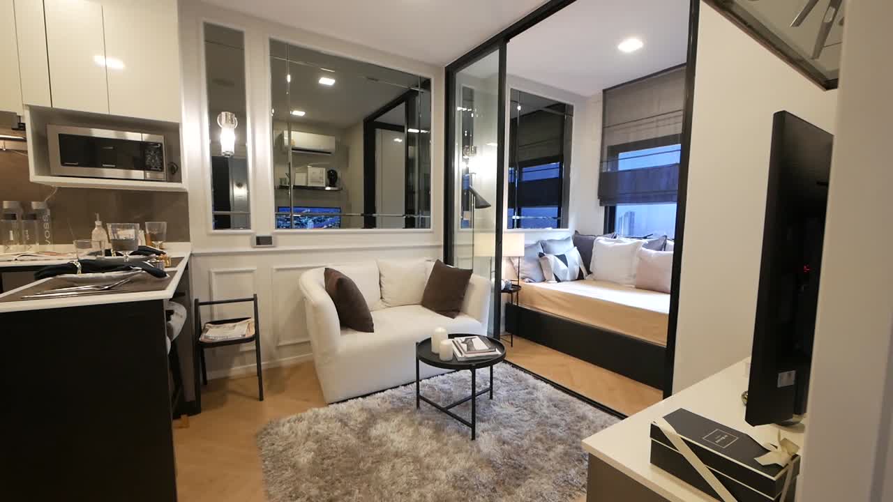 고급스러운 침실 1개 아파트 데코레이션 워크스루