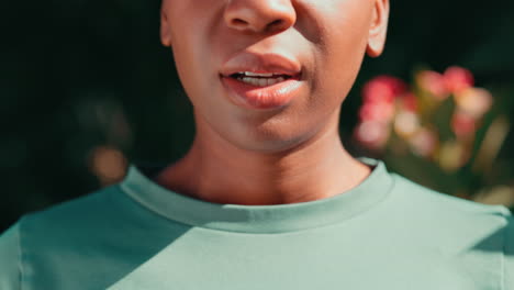 Carrera-De-Fitness,-Mujer-Y-Respiración-Facial