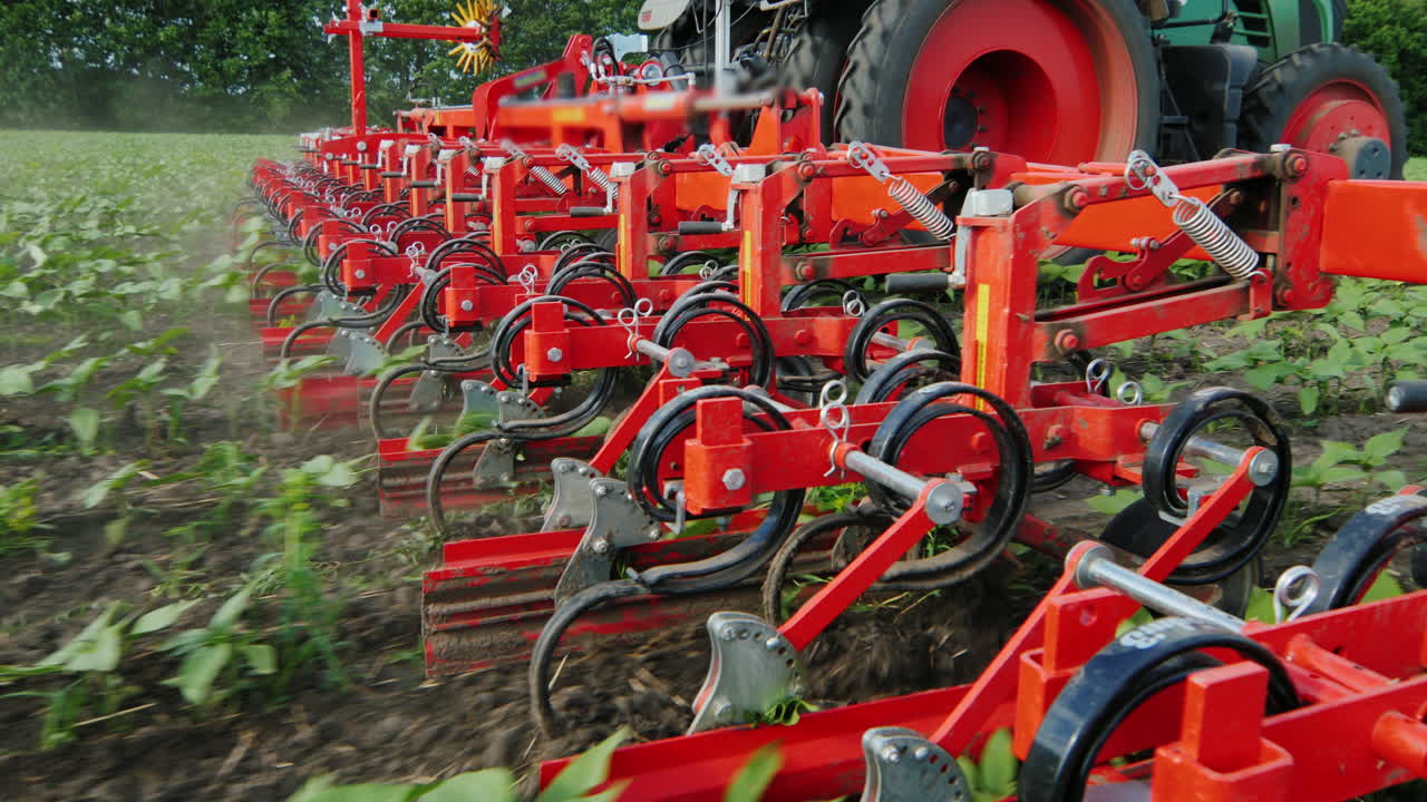 mecanismo agrícola corta malas hierbas steadicam shot