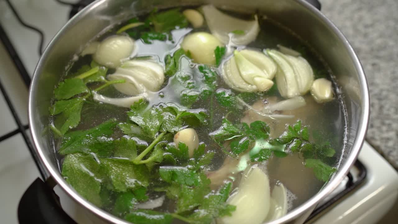 Soup preparation and cooking