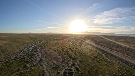 Vista-Aérea-De-Un-Paisaje-Inundado-Del-Desierto-De-Mojave-Después-De-Una-Primavera-Récord-De-Lluvia