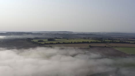 disparo de dron orbitando el horizonte de oxfordshire