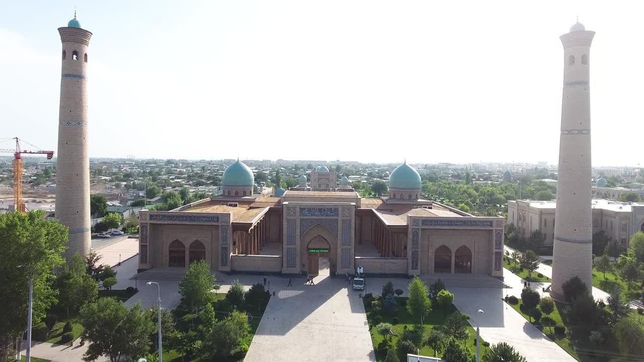 el conjunto de imanes de khazret. mezquita en tashkent.